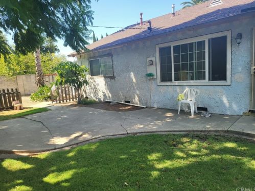 2617 Deodar St, Santa Ana CA 92705-1700 exterior
