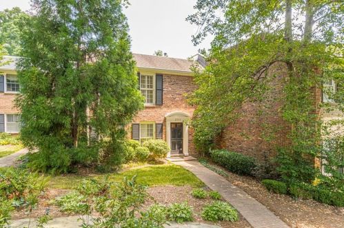 2101 Bohler Rd, Atlanta GA  30318-1515 exterior