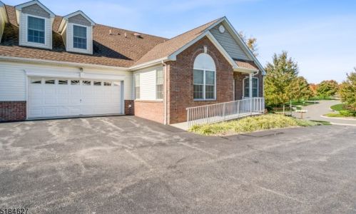 113 Samson Dr, Flemington, NJ 08822-3198