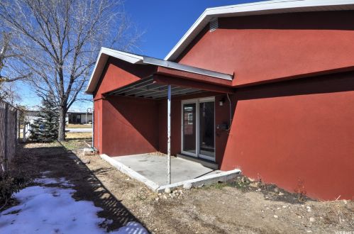 10251 Phlox St, Sandy UT 84094-4539 exterior