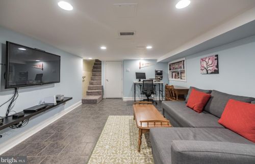 2341 10th St, Philadelphia PA 19133-1512 exterior