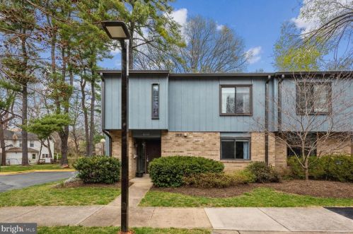 1818 Ivy Oak Sq, Herndon, VA 20190-4725