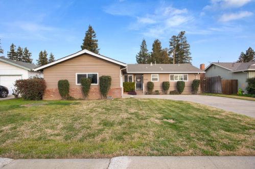2160 Denair Ave, Turlock CA  95382-1822 exterior