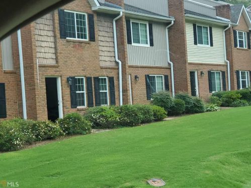 39 Mcintosh Pkwy, Newnan, GA 30263-1870