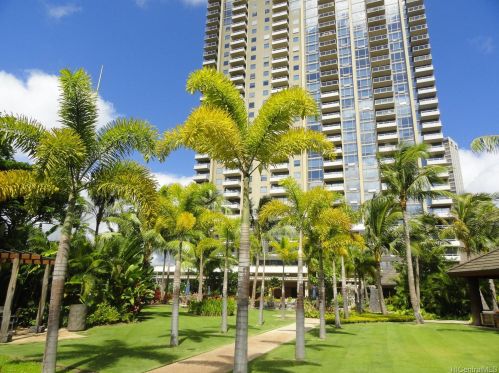 1551 Ala Wai Blvd, Honolulu HI  96815-1011 exterior