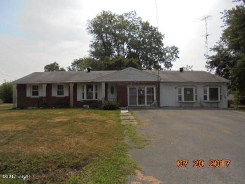412 Van Buren Ave, Fairman, IL 62882-2834