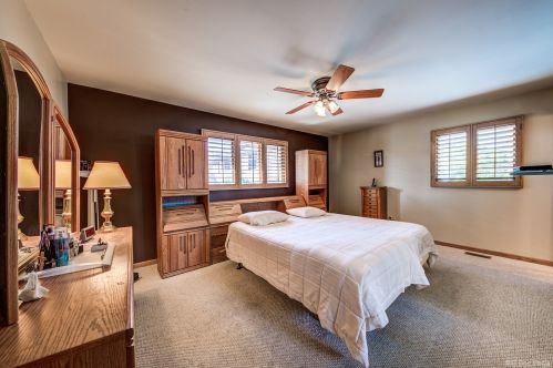 331 Ridgemoor Dr, Willowbrook IL  60527-5419 exterior