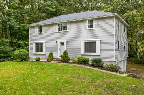 24 Cutts Rd, Lee, NH 03824-3101