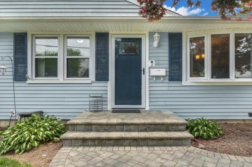 19 Dale Dr, Milford, CT 06461-1906