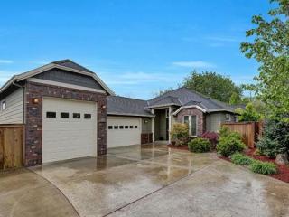 3297 Laura Ave, Damascus, OR 97080