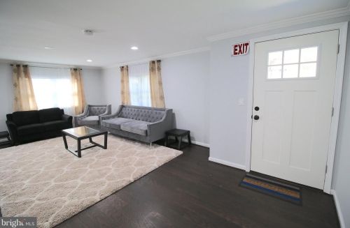 14409 Pine Ln, Woodbridge, VA 22191-2811
