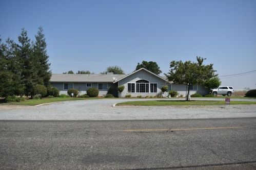 1720 Conejo Ave, Caruthers, CA 93609-9743