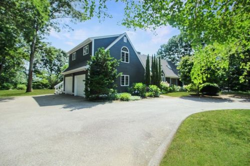3 White Cap Rd, Westerly, RI 02891-3557