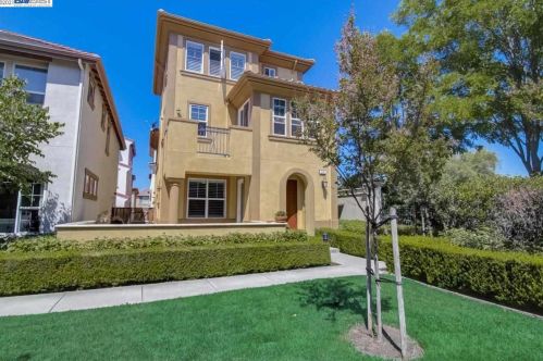 478 Selby Ln, Livermore, CA 94551-6346