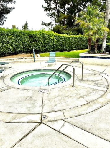 5927 Creekside Ave, Orange CA  92869-3186 exterior