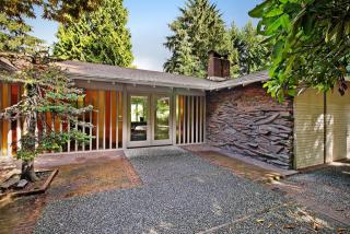 1016 122nd Ave, Bellevue, WA 98005-3863