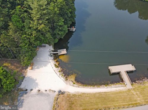 85 Audubon Rd, Hedgesville WV exterior