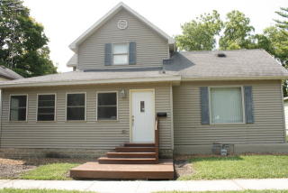 205 Jackson Ave, Stratford, IL 61064-1512