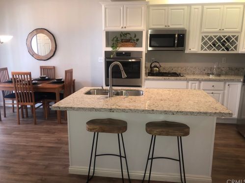 803 Maplewood, Irvine, CA 92618-4002