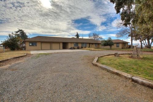 7380 Bradbury Rd, Turlock, CA 95380-9229