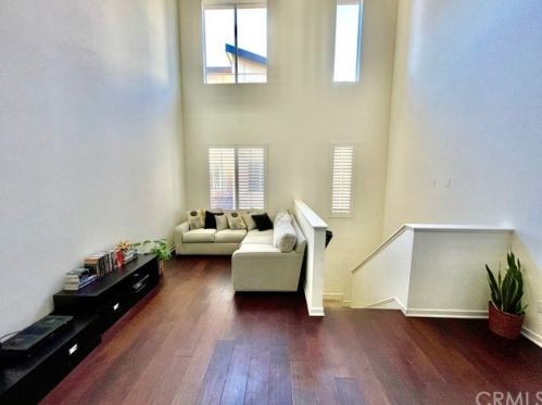 523 Rockefeller, Irvine, CA 92612-7175