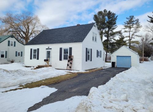 18 Military Ave, Fairfield, ME 04937-1123