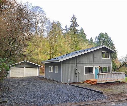 8899 Prospect Point Dr, Olalla, WA 98359-9617