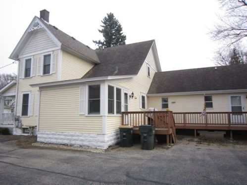 1046 Victoria St, Antioch, IL 60002-1521