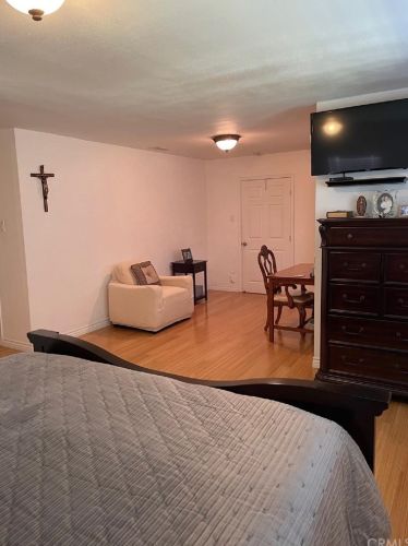 1426 Beacon Ave, Anaheim CA  92802-1718 exterior