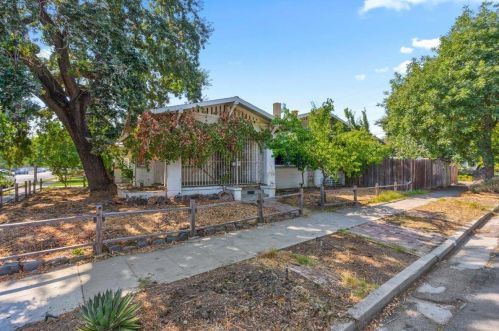 1605 Commerce St, Stockton, CA 95204-5707
