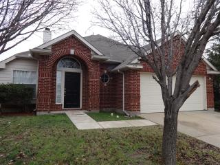 721 Silverbrook Dr, Fort Worth TX  76179-0937 exterior