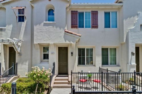 247 Parc Place Dr, Milpitas, CA 95035-3852