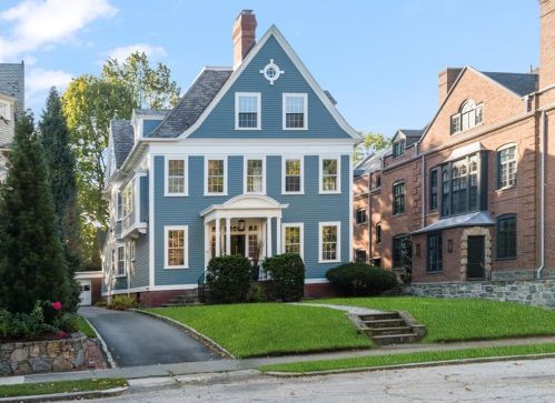 39 Orchard Ave, Providence, RI 02906-5514
