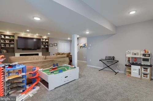 1518 Sunset Ave, Lancaster PA  17601-4328 exterior