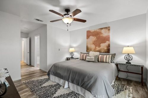 985 Flying V St, Chico, CA 95928-7601