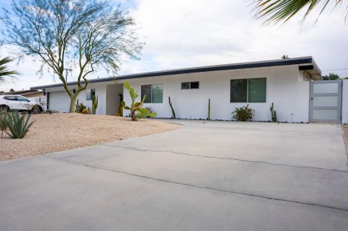 2719 Ventura Rd, Palm Springs, CA 92262-3832