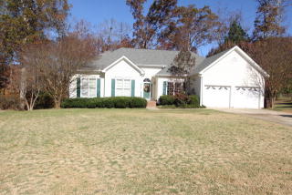 146 Kensington Dr, Greenwood, SC 29649-8523