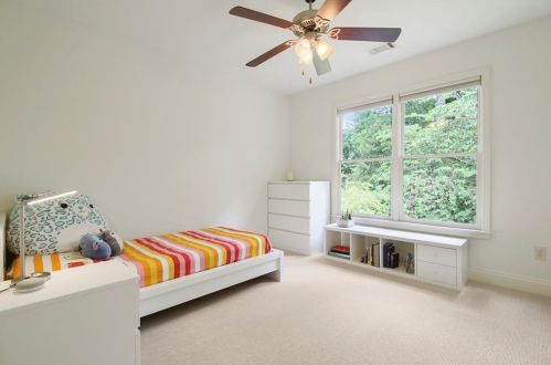 1331 Carolyn Dr, Atlanta GA  30329-3546 exterior
