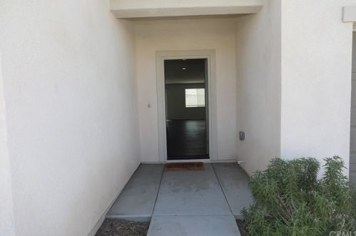 1006 Peach St, Riverside, CA 92501-3957