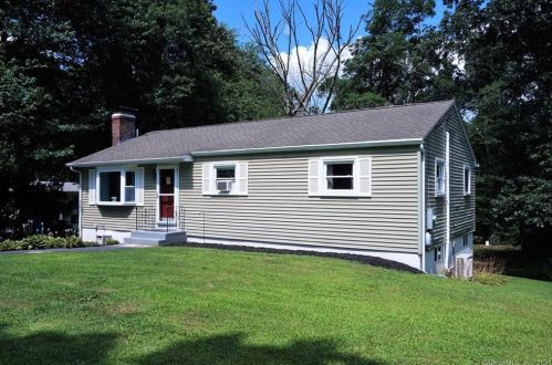 5 Patricia Ct, Gales Ferry, CT 06335-1827