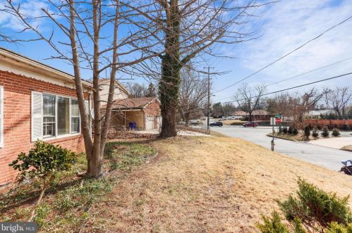 436 Northwest Dr, Silver Spring MD 20901-1435 exterior