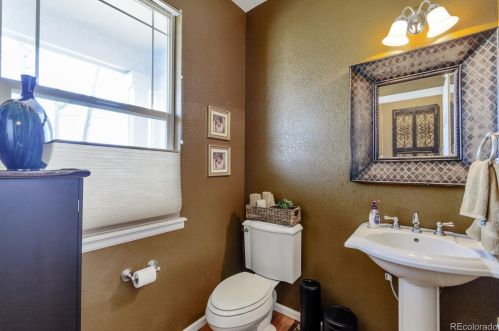 7195 Robertsdale Way, Denver CO 80016-7505 exterior