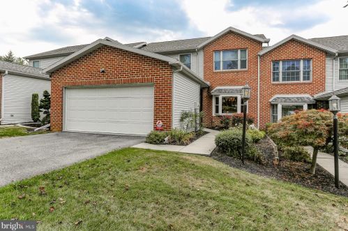2707 Gateway Ct, Harrisburg, PA 17110-3578