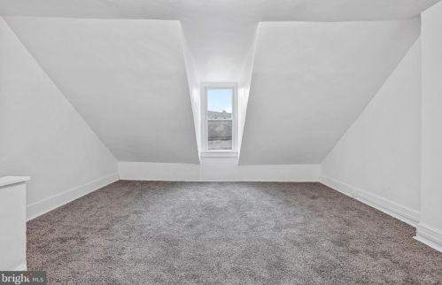 551 Howard Ave, Lancaster PA  17602-4421 exterior