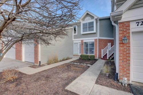729 Hoover Dr, Carol Stream, IL 60188-1590