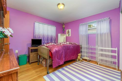 8974 Daly Rd, Cincinnati OH 45231-4637 exterior