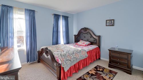 10 Townsend Ct, Lancaster PA  17603-6799 exterior