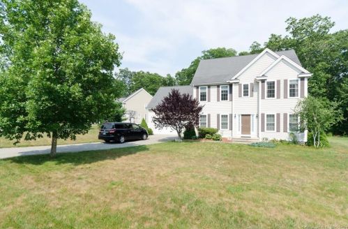 6 Old Stone Way, Niantic CT  06357-1040 exterior
