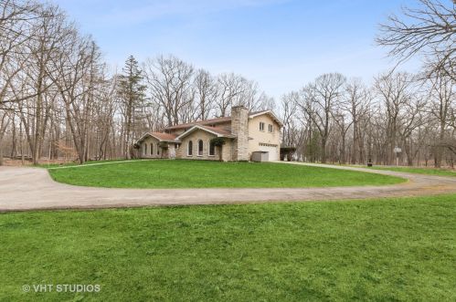 3155 Deerfield Rd, Bannockburn IL  60015-3768 exterior