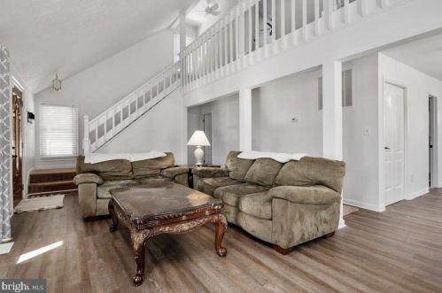 1176 Spruce Ave, Shady Side MD 20764-9562 exterior